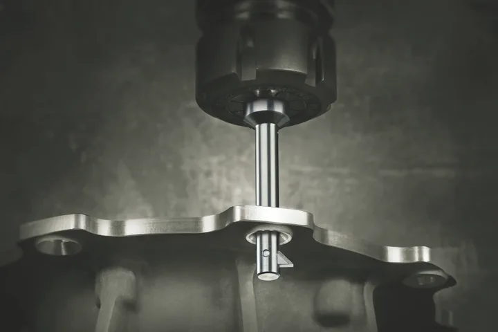 UCHAMF — back chamfer / countersink